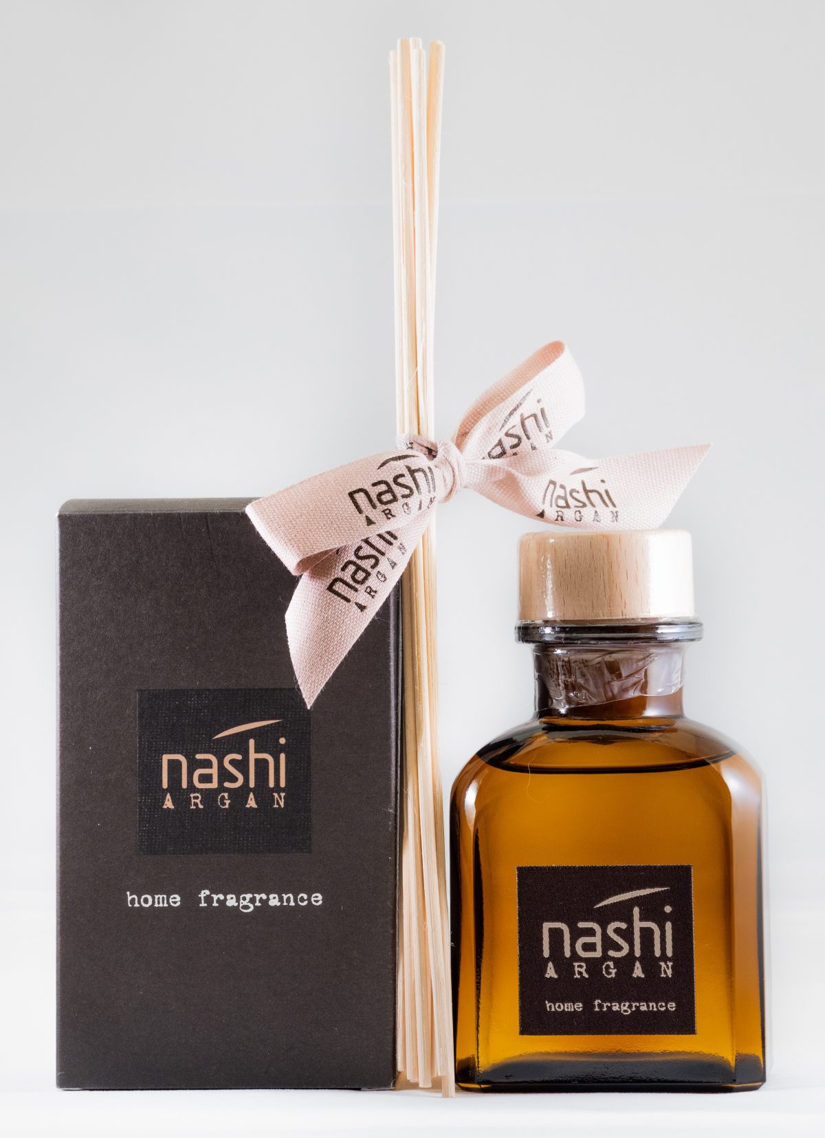 Ev üçün çubuqlu diffuzor