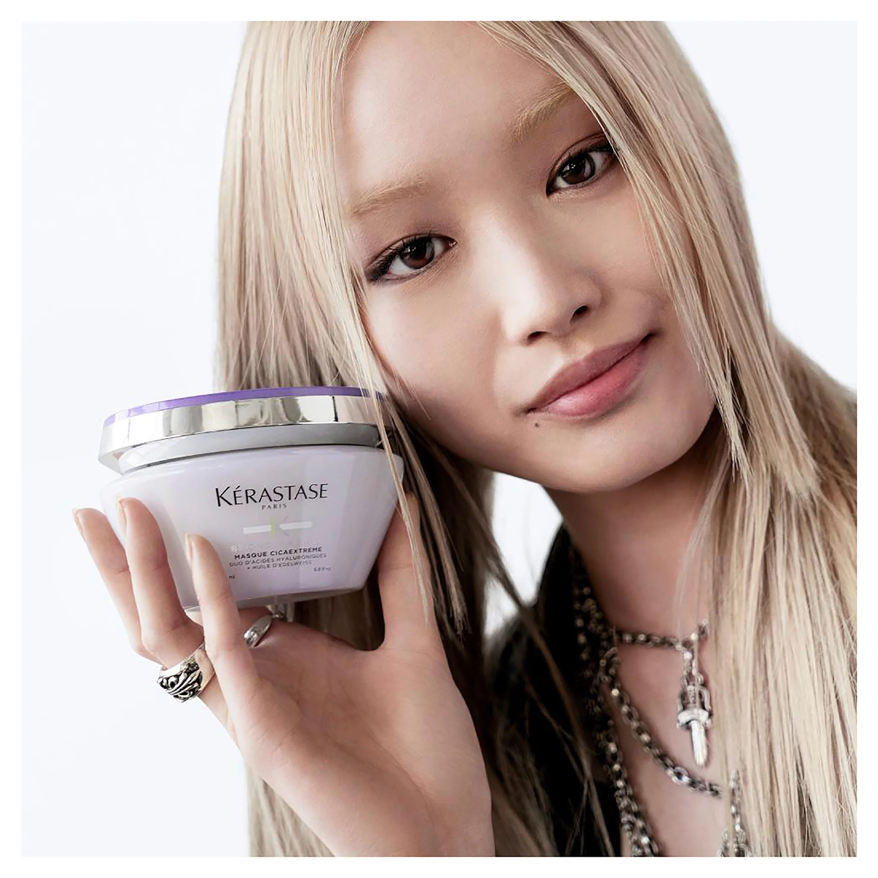 Açıq və zədələnmiş saçlar üçün bərpaedici maska