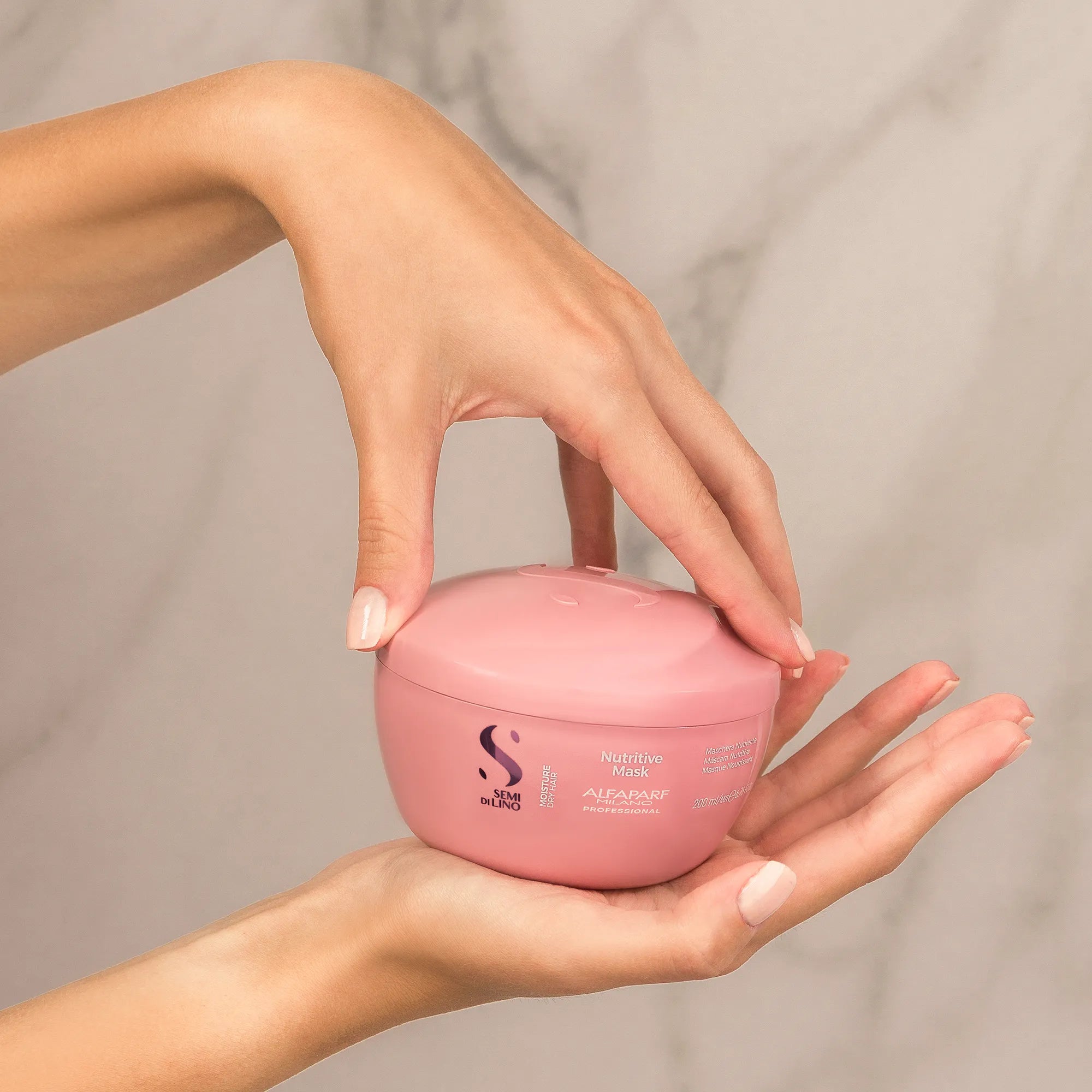 Quru saçlar üçün qidalandırıcı maska