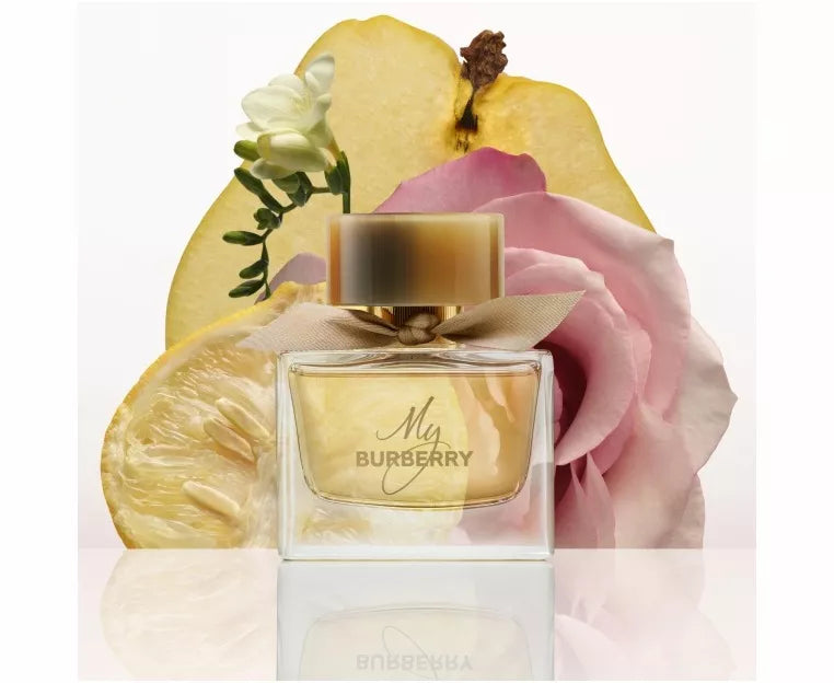 My Burberry Eau de Parfum 90 ml flakonu və qutusu — eleqant və klassik qadın ətri