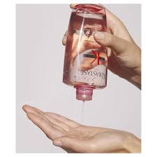 Zəifləmiş saçları gücləndirmək üçün şampun-hamam