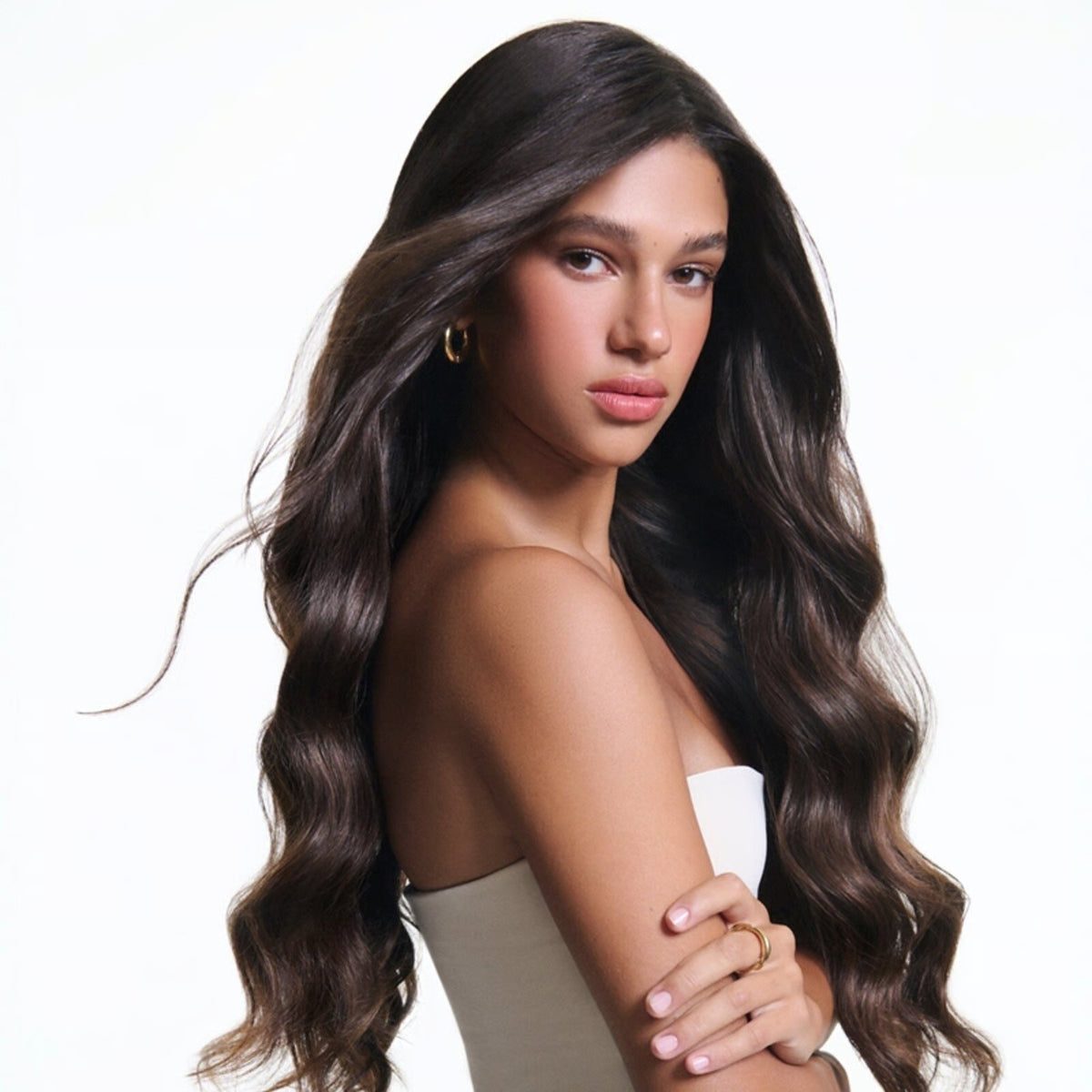 Qalın və tüklənən saçlar üçün anti-frizz krem